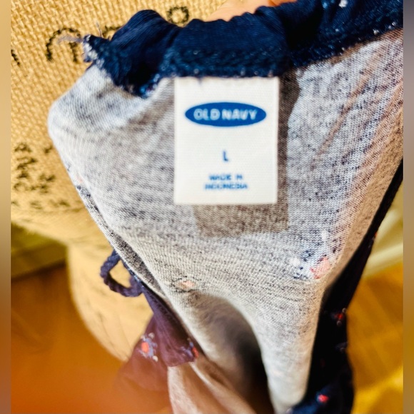 Old Navy Printed Boho Tunic Sleeveless top with fringe tie on front neckline - Picture 10 of 10